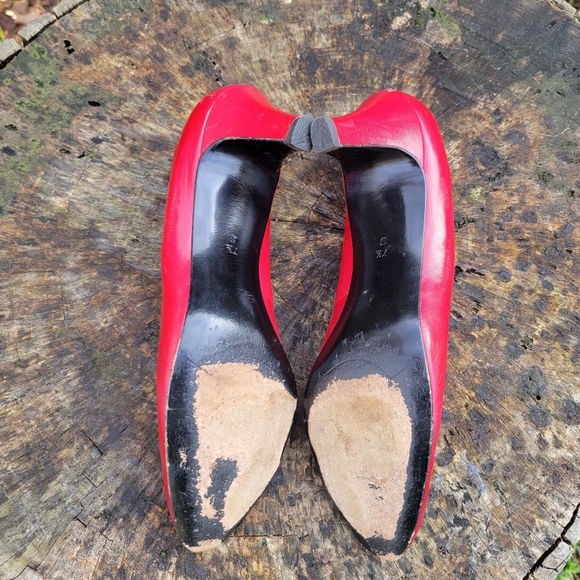 Bally Of Switzerland VICKY Red Leather Pumps Size 7.5 - Picture 8 of 10